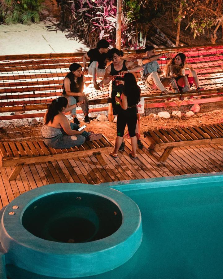 El Zoo Hostel, Bar & Pool Palomino Εξωτερικό φωτογραφία