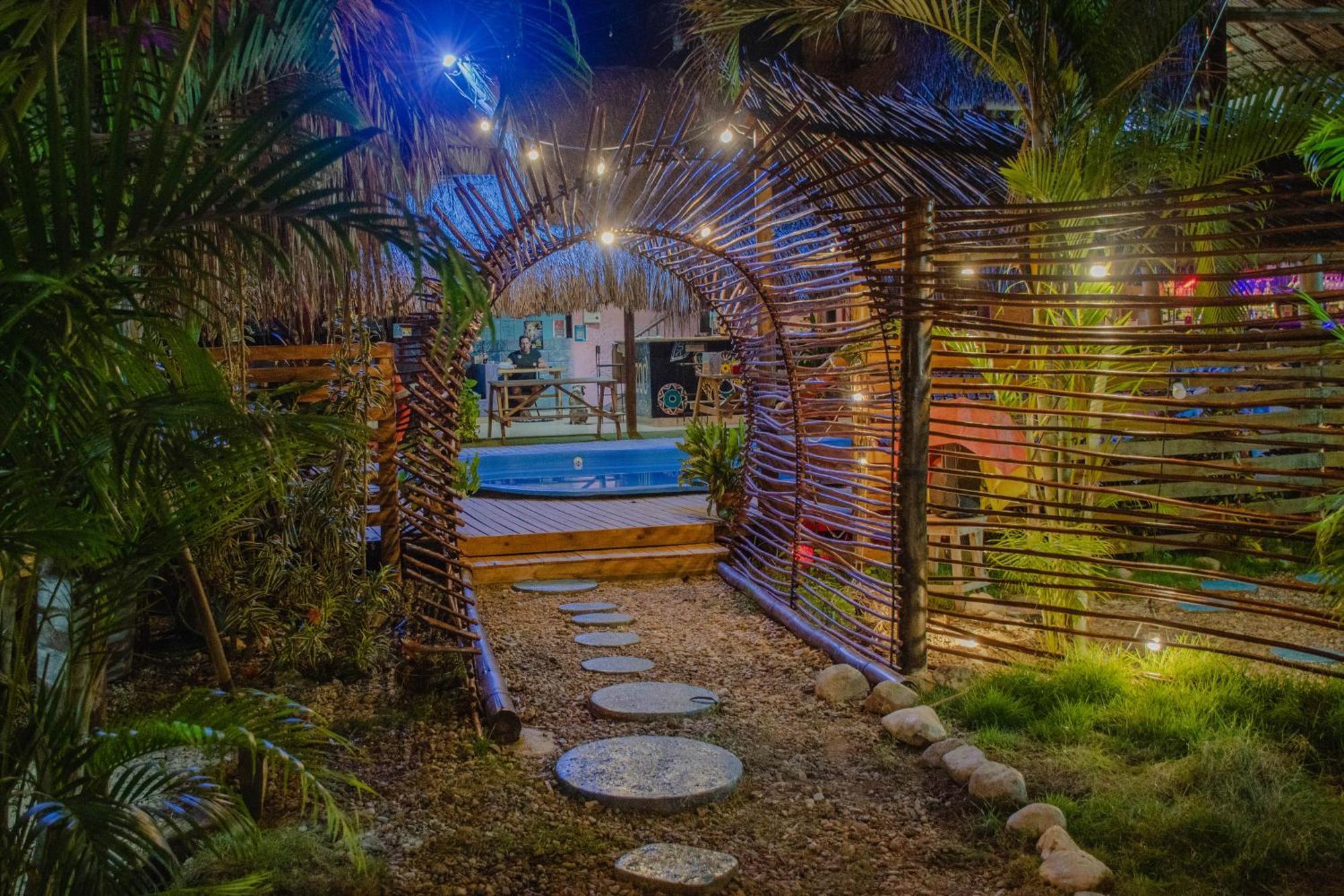 El Zoo Hostel, Bar & Pool Palomino Εξωτερικό φωτογραφία